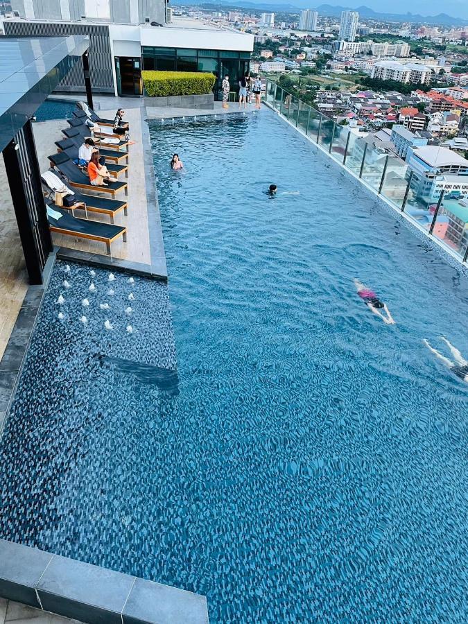 The Base Central Pattaya 2 Bed 2 Bath By Numam Exterior photo