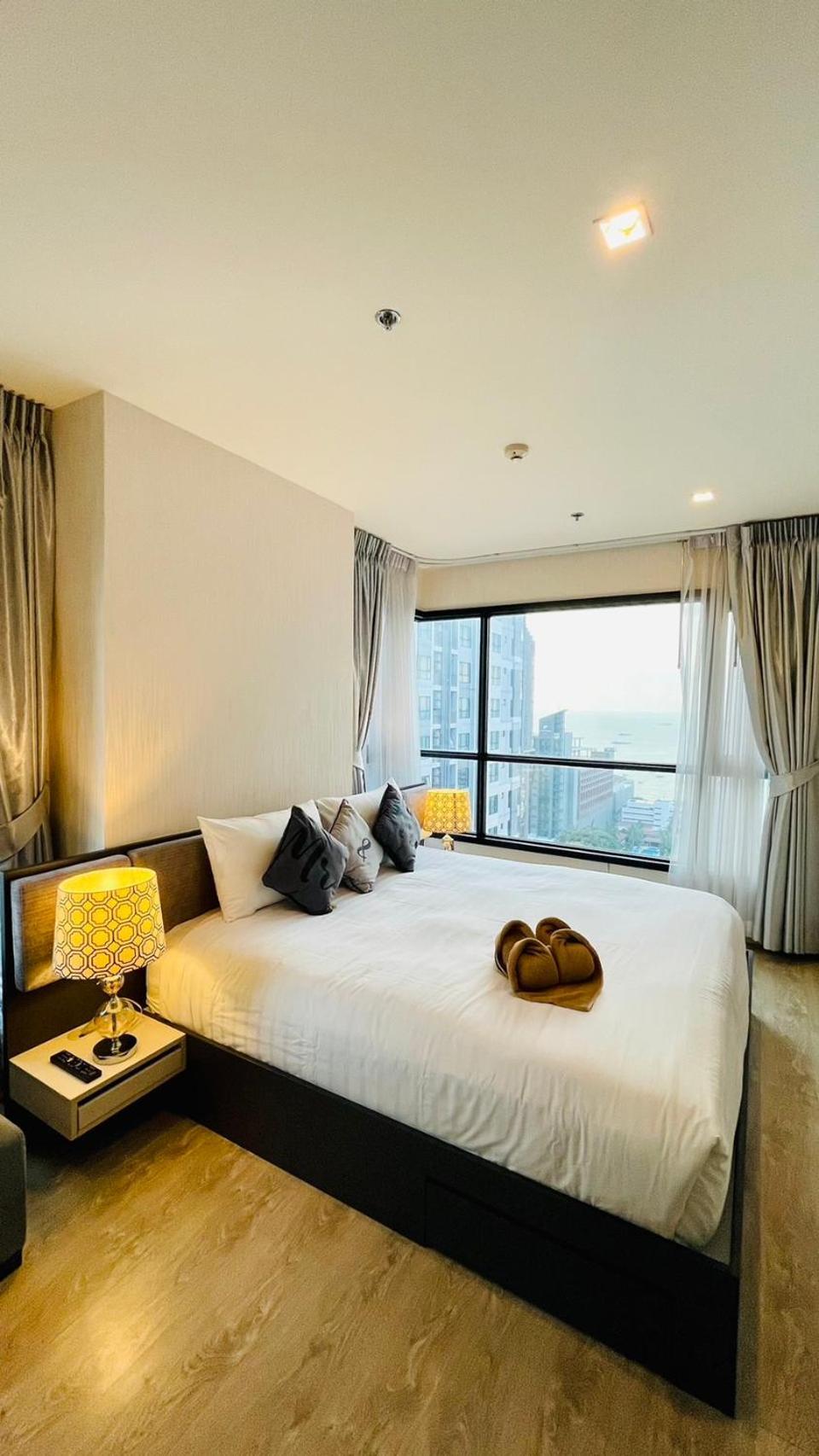 The Base Central Pattaya 2 Bed 2 Bath By Numam Exterior photo